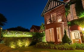 Altos de Guemes Hotel